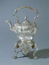 Theeketel in hoge rococo stijl door Thomas Whipham, Londen, 1747-48